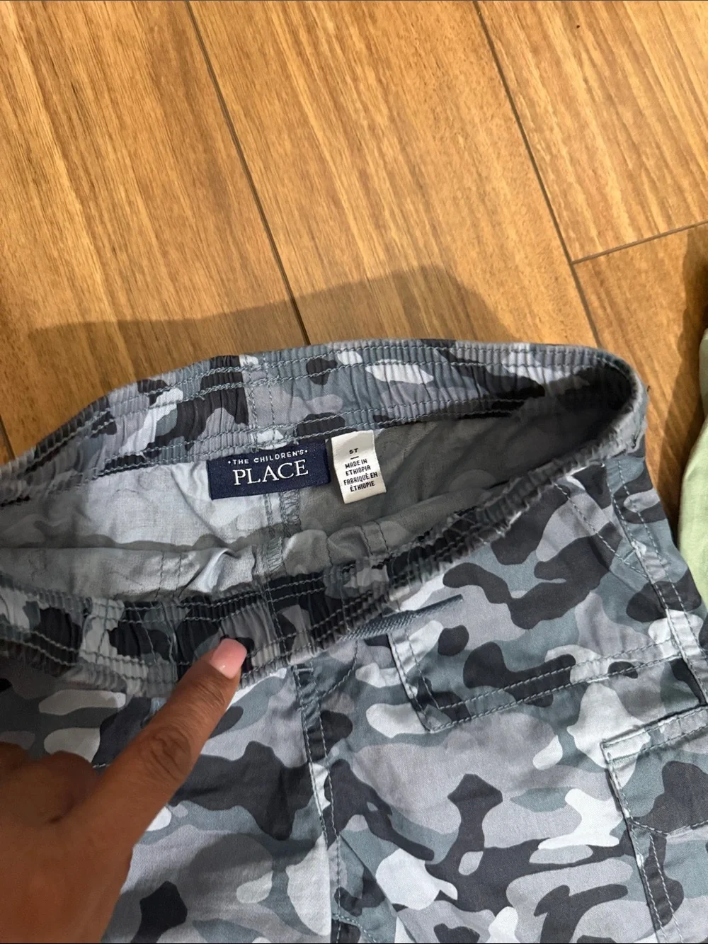 The Children's Place Cargo Shorts Trio - Red, Sage, Gray Camo